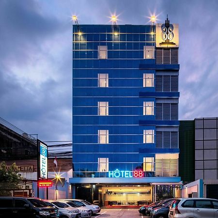 Hotel 88 Mangga Besar Raya 120 Jakarta By Wh Esterno foto